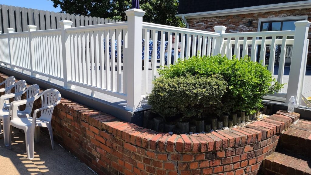 Deck with a proper height.