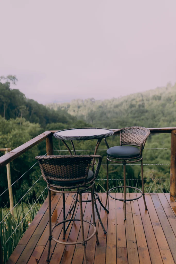 Cable vs. Composite vs. Aluminum Deck Railings: Which Is Best?
